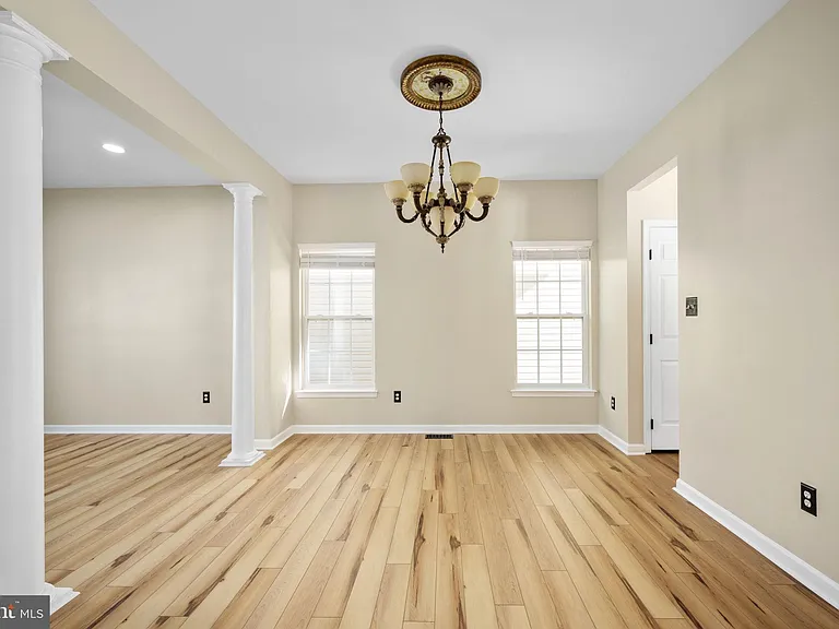 9320 Birch Cliff Dr — Photo 10