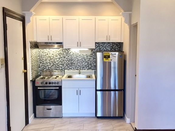 5th image of 58 Saint Marks Avenue # Second Floor