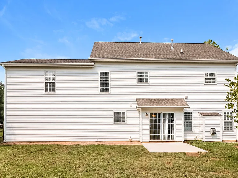 2432 Acadia Ct — Photo 16