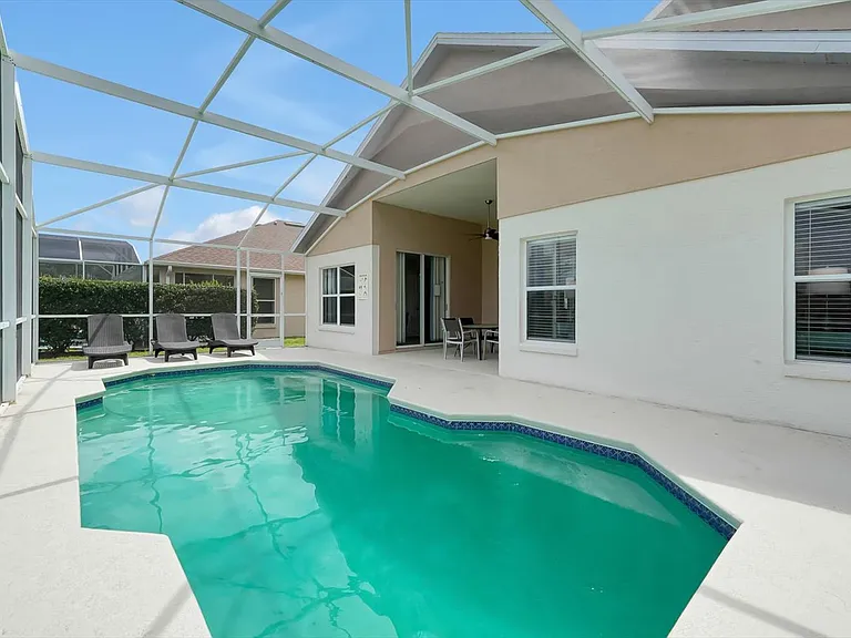 408 Jaybee Ave — Photo 48