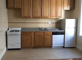 2562 41st St #C3, Astoria, NY 11103