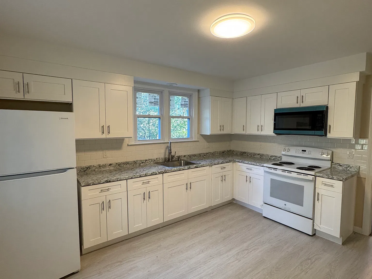 2 bed, 1425 sqft, $2,500 — Photo 3