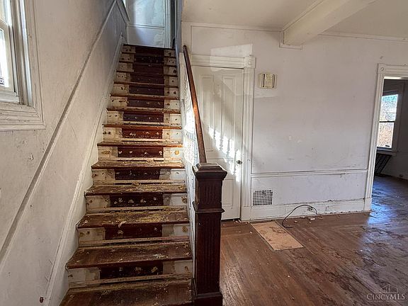 3rd image of 1608 Brewster Ave