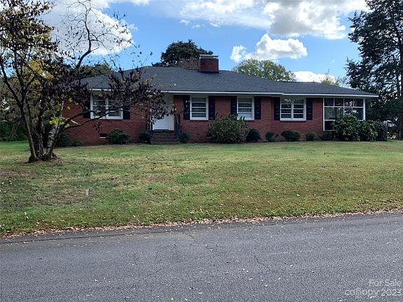 4th image of 214 Bailey Ave