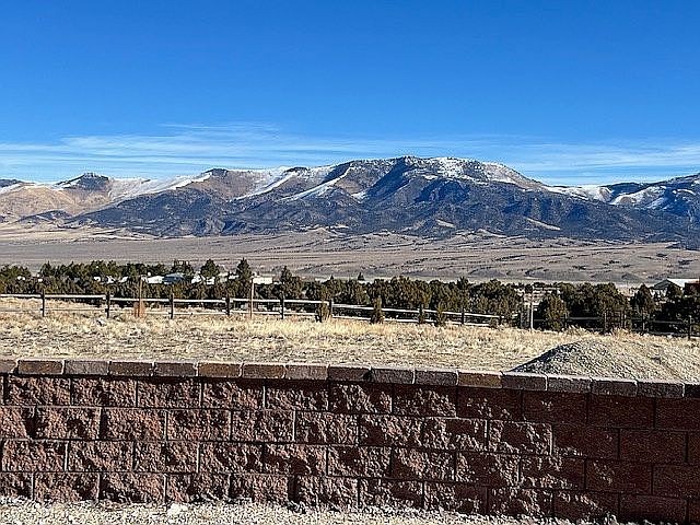 Mountain view west