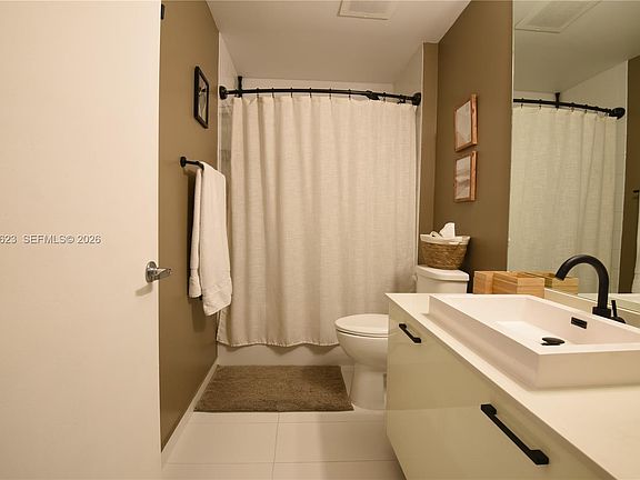 5th image of 151 SE 1st St APT 1907