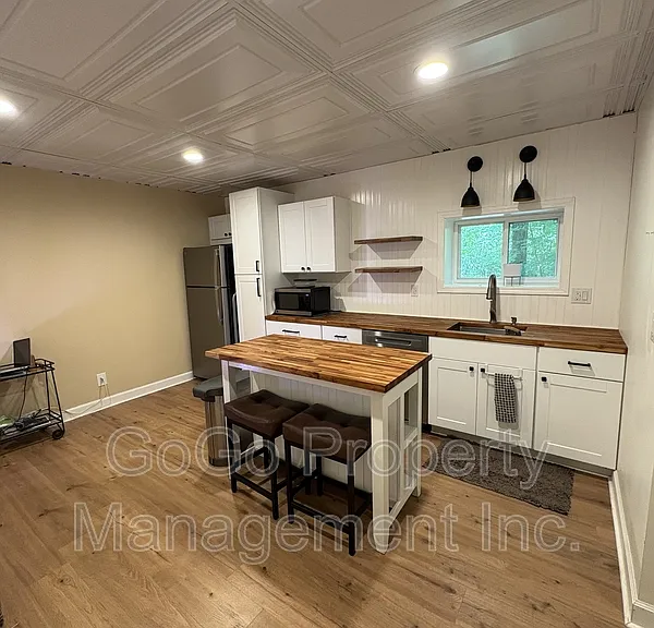 321 N Valley View Dr — Photo 25