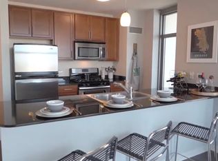 552 W Kinzie St, Chicago, IL 60654