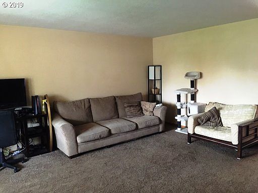 4th image of 5203 NE 69th Cir