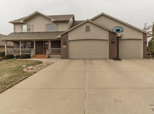 323 N Sandberg Dr, Sioux Falls, SD 57110