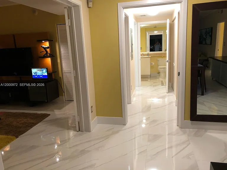 325 Biscayne Blvd #2523 — Photo 17