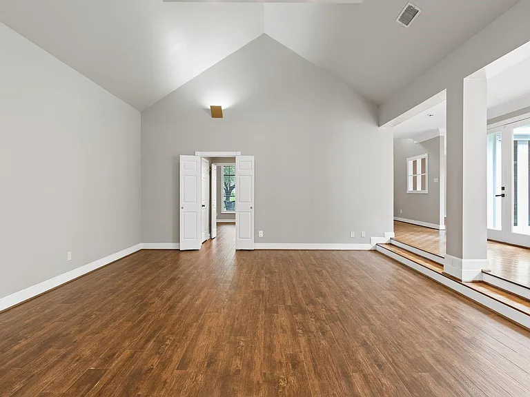230 Lakeside Blvd — Photo 19