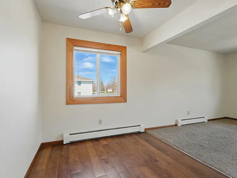 613 Park Ave — Photo 13