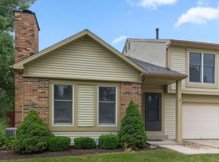 5111 Pinebrook Dr, Fort Wayne, IN