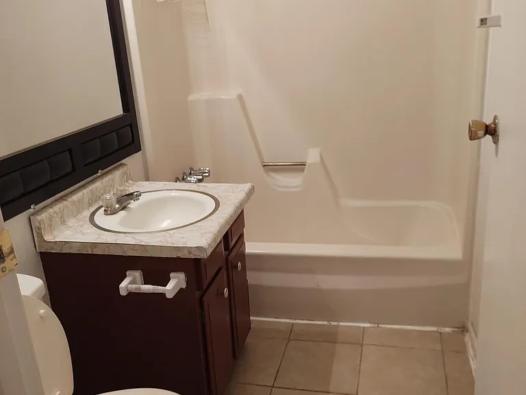 388 Lexington Hts #A — Photo 8