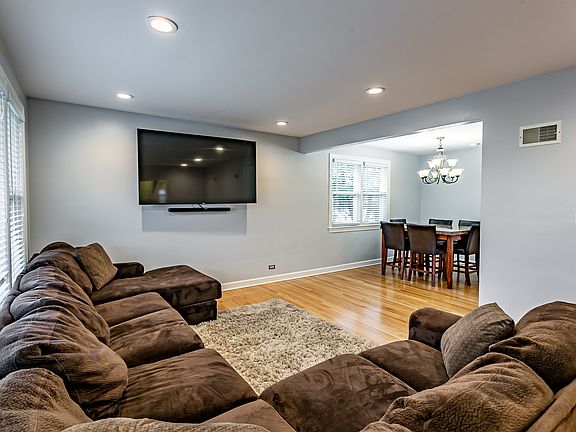 4th image of 1434 Newcastle Ave