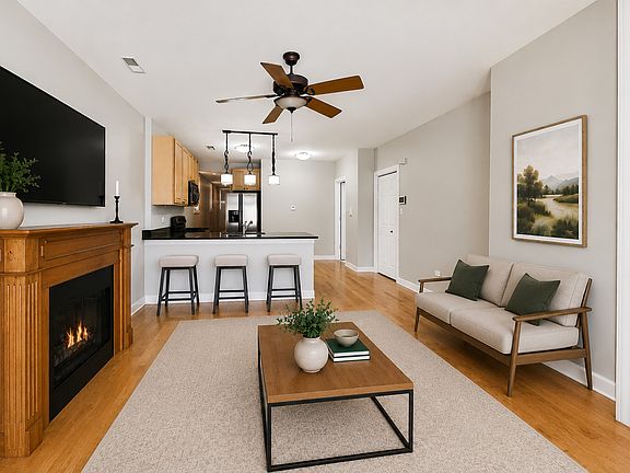 3rd image of 2455 W Arthington St APT 2