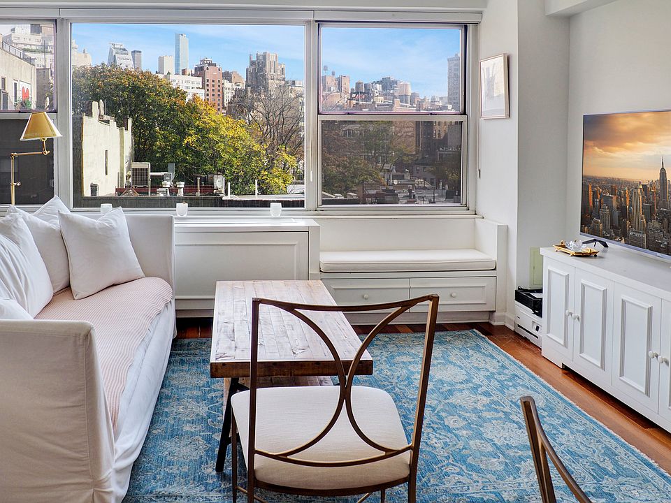 1st image of 33 Greenwich Ave #7E