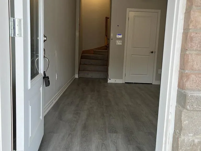 148 Sonoma Ln — Photo 2