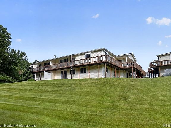 4th image of 9533 Overlook Ct