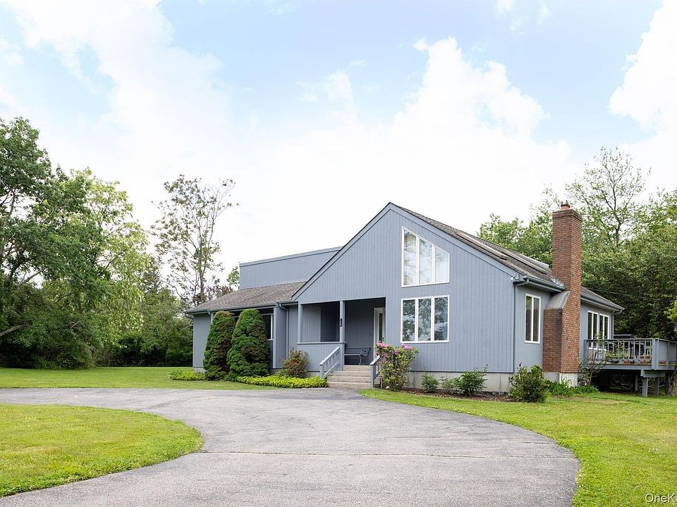 1st image of 100 Bayberry Ln