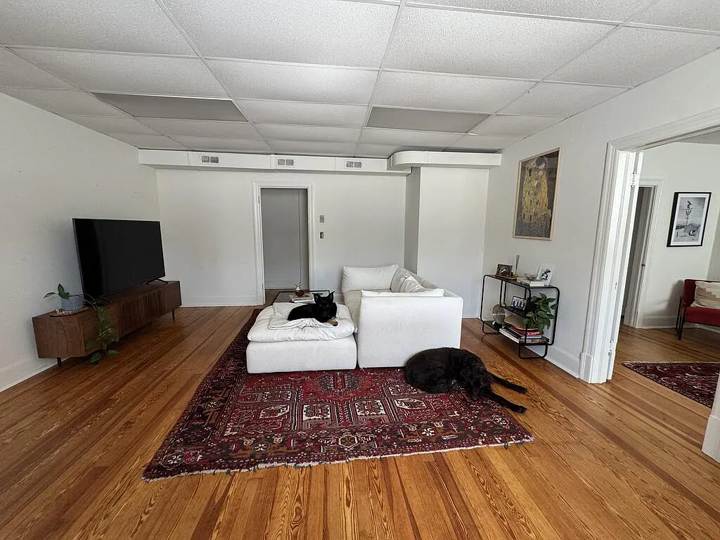 2 bed, 1.0 bath, 1440 sqft, $1,600 — Photo 4