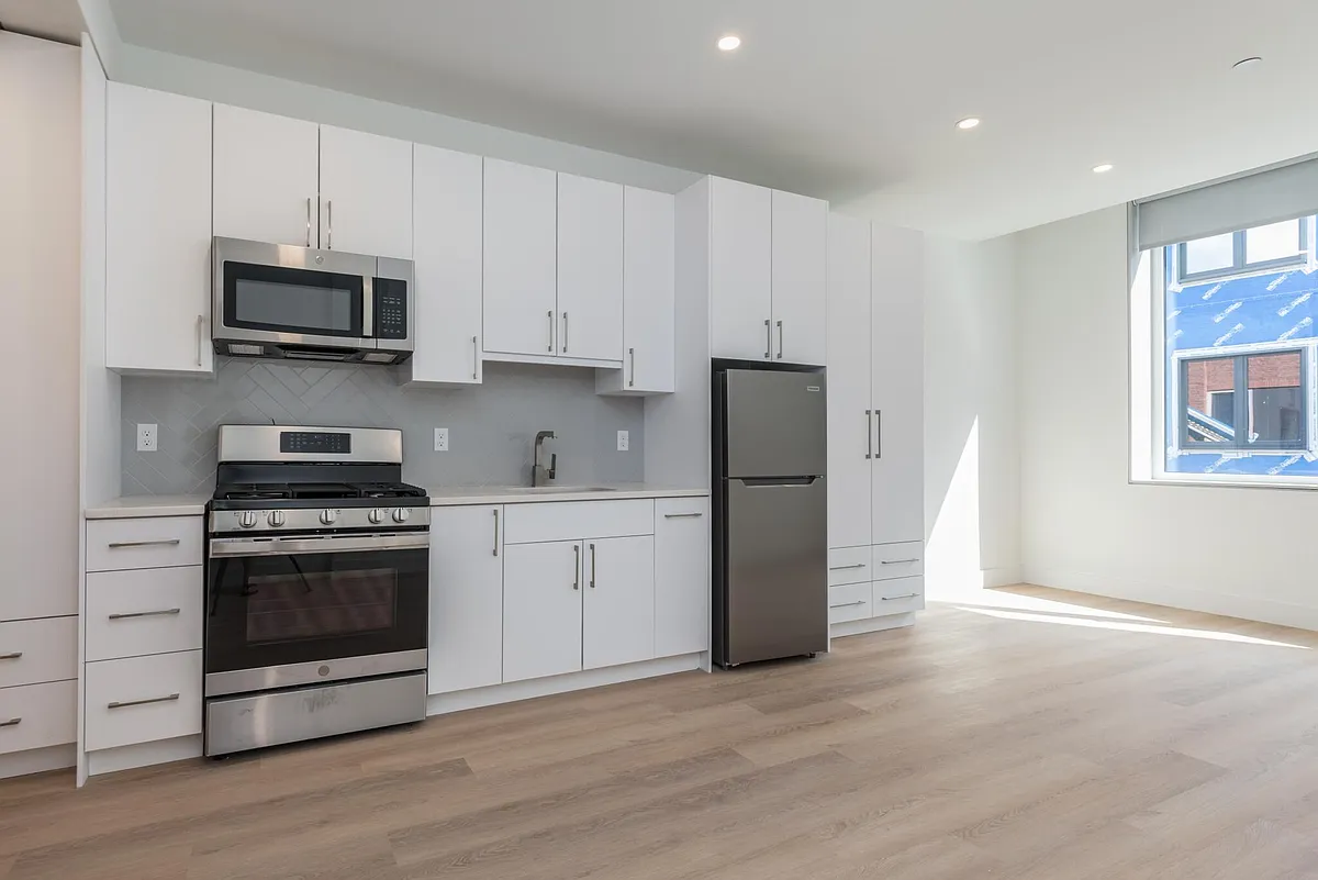 Building Photo - 1127 Harrison Ave #217