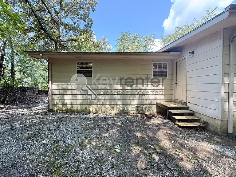 5710 Moody Sawyer Rd #B — Photo 13