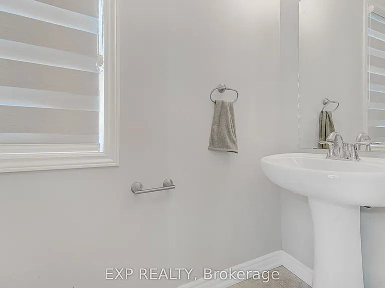 5672 Dorchester Rd #28 — Photo 5