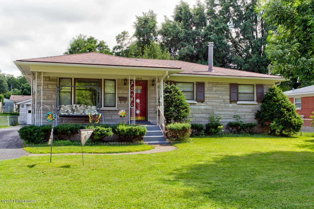 2514 Veronica Dr photo 1