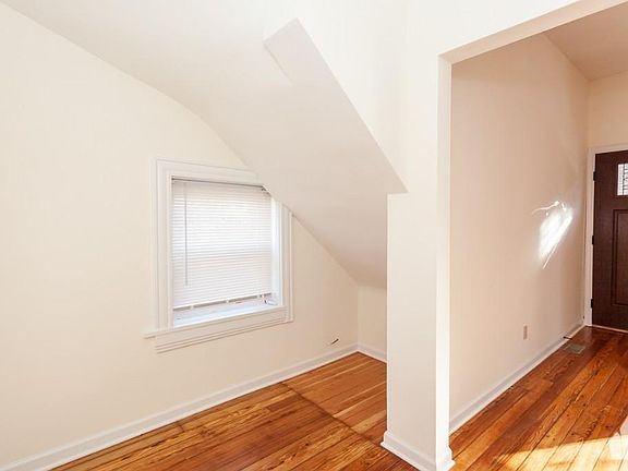 2nd image of 1414 W Thome Ave #1PPP