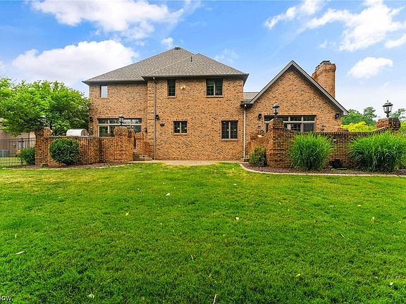 5th image of 8579 Shady Glen Trl