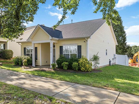 3rd image of 8710 Arrowhead Place Ln
