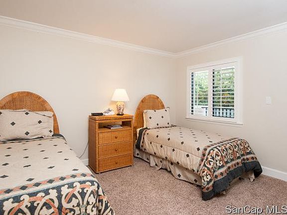 5th image of 979 E Gulf Dr Unit 252