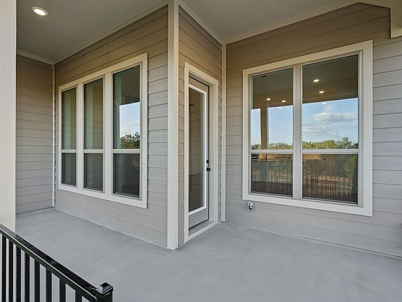 3rd image of 731 Sage Thrasher Cir