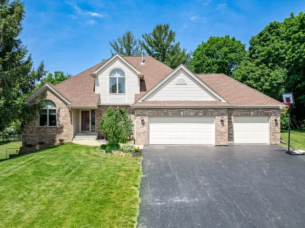 5924 Wainwright Ct, Roscoe, IL 61073