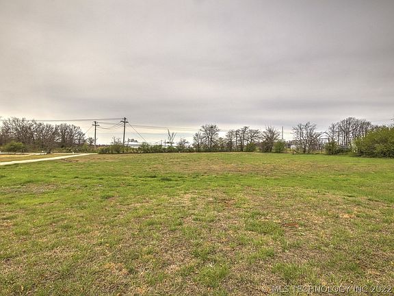 3rd image of 6333 W Hilton Rd