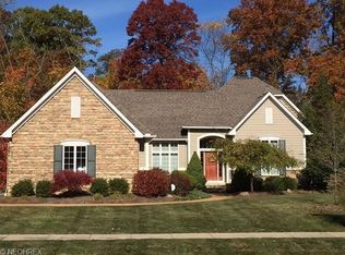 39 Stonehedge Way, Amherst, OH 44001
