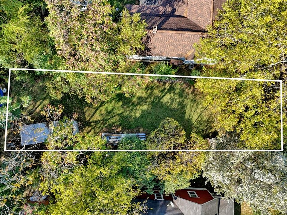 2nd image of 336 Junia Ave