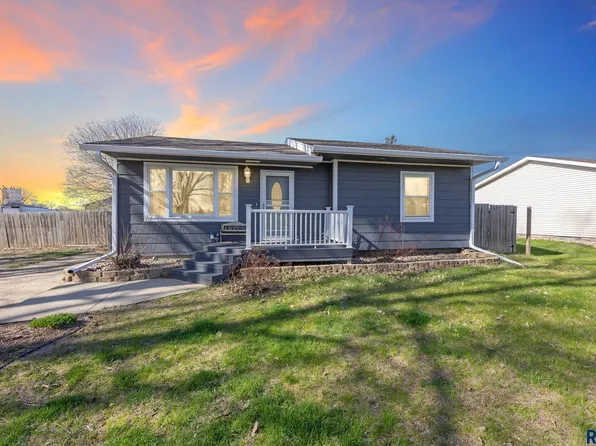 500 E 3rd St, Crooks, SD 57020