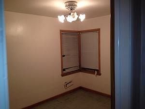5th image of 16083 School St