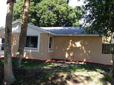 4th image of 8271 Greenleaf Cir