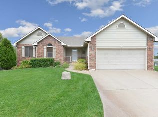 3450 N Sandplum Ct, Wichita, KS 67205