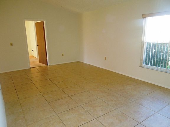2nd image of 1011 E De Carlo Dr