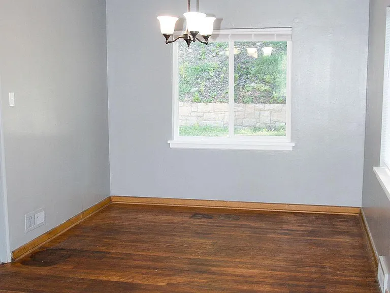 1223 Greenbrier Rd #1 — Photo 11