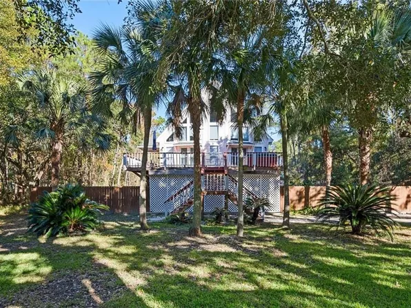 506 Bienville Blvd, Dauphin Island, AL 36528