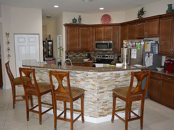 2nd image of 1181 SW Kalevala Dr