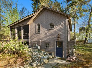 350 Ferry St, Douglas, MI 49406