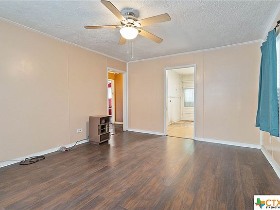 4th image of 590 S Santa Clara Ave