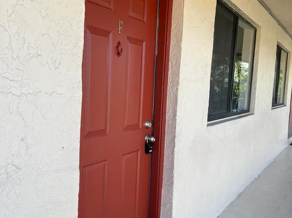 700 Nottingham Cir APT F, Greenacres, FL 33463